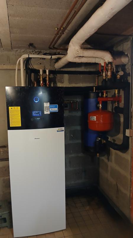Une pompe à chaleur Daikin garantie 10 ans, installée près de Caen