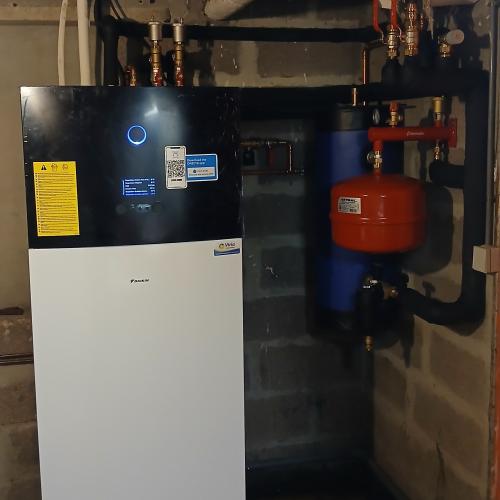 Une pompe à chaleur Daikin garantie 10 ans, installée près de Caen